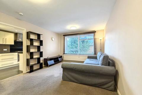 2 bedroom apartment to rent, 2 Parklands, Surbiton