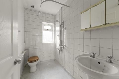 3 bedroom terraced house for sale, Bankside Drive, Thames Ditton, KT7