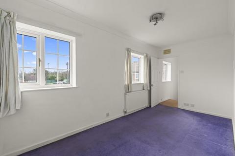 3 bedroom terraced house for sale, Bankside Drive, Thames Ditton, KT7
