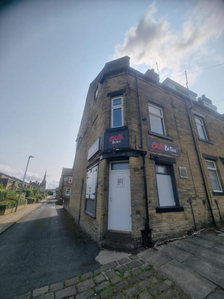 2 bed terraced house to rent Plimsoll Street, Bra
