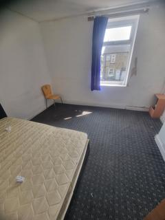 undefined, Bradford BD4