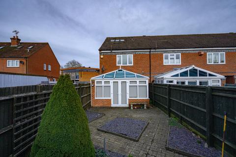 3 bedroom end of terrace house for sale, The Crescent, Abbots Langley