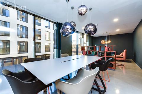 2 bedroom flat to rent, Gloucester Place, East Sussex BN1