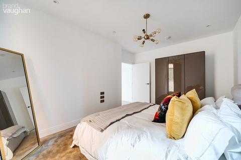 2 bedroom flat to rent, Gloucester Place, East Sussex BN1