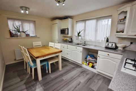 4 bedroom detached house for sale, Earlesfield Close, Sale, Greater Manchester, M33