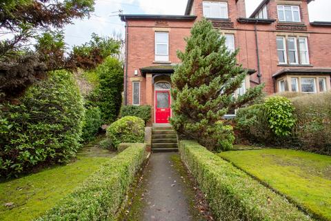 undefined, The Avenue, Roundhay, Leeds, West Yorkshire, UK, LS8