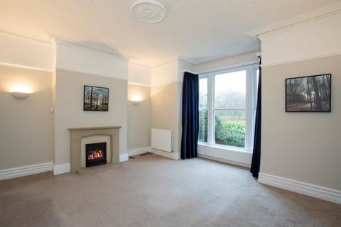 undefined, The Avenue, Roundhay, Leeds, West Yorkshire, UK, LS8