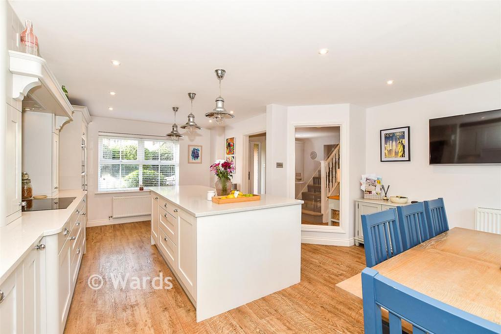 Kitchen/ Breakfast Room
