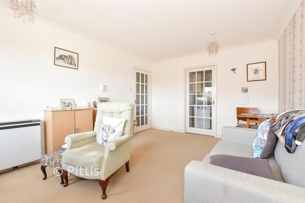 Lounge/ Dining Room
