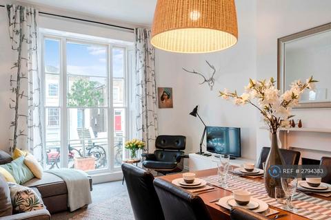 2 bedroom flat to rent, St. Augustines Road, London, NW1