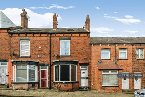 2 bedroom terraced house to rent, Nickleby Road, Leeds, LS9