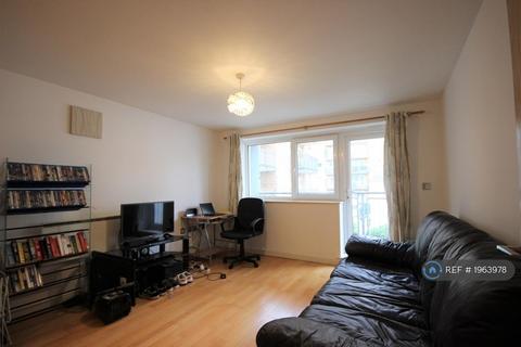 1 bedroom flat to rent, Rosemoor House, London, W13