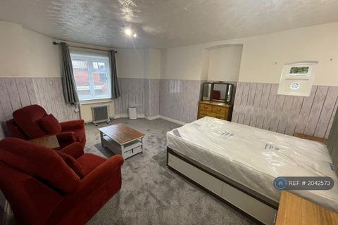 Range Road, Manchester, M16