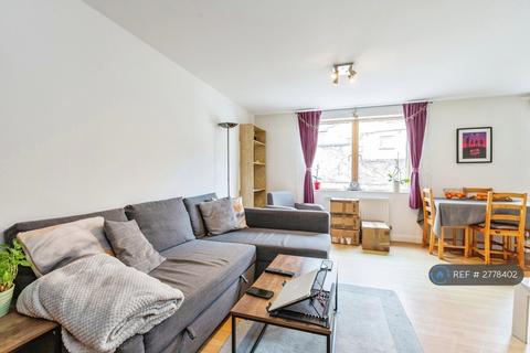 2 bedroom flat to rent, Athol Court, London, N4