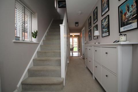 3 bedroom detached house for sale, Wheatsheaf Square, Whitfield, Kent, CT16 3GU