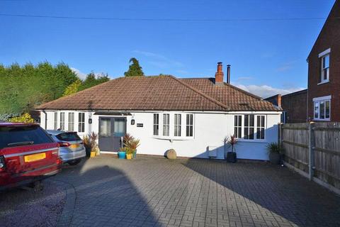 3 bedroom detached bungalow for sale, Woburn Sands, Milton Keynes MK17