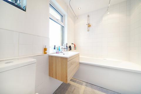 3 bedroom duplex for sale, Northbrook Road, London N22