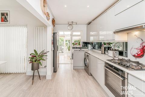 4 bedroom terraced house for sale, Halstead Road, Winchmore Hill, N21