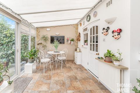 4 bedroom terraced house for sale, Halstead Road, Winchmore Hill, N21