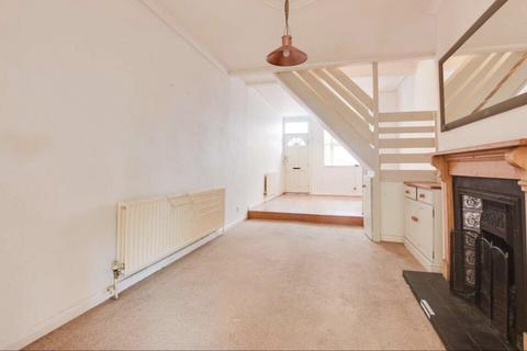3 bedroom terraced house to rent, Avenue Road Extension, Leicester, LE2