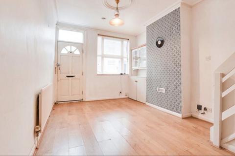 3 bedroom terraced house to rent, Avenue Road Extension, Leicester, LE2