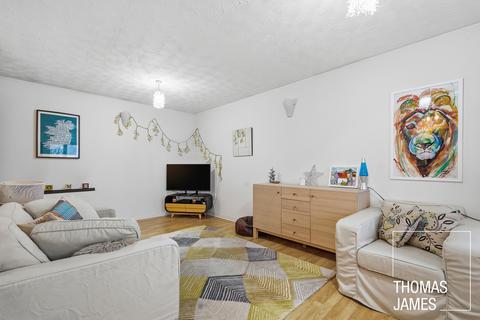 1 bedroom apartment for sale, Medesenge Way, London, N13