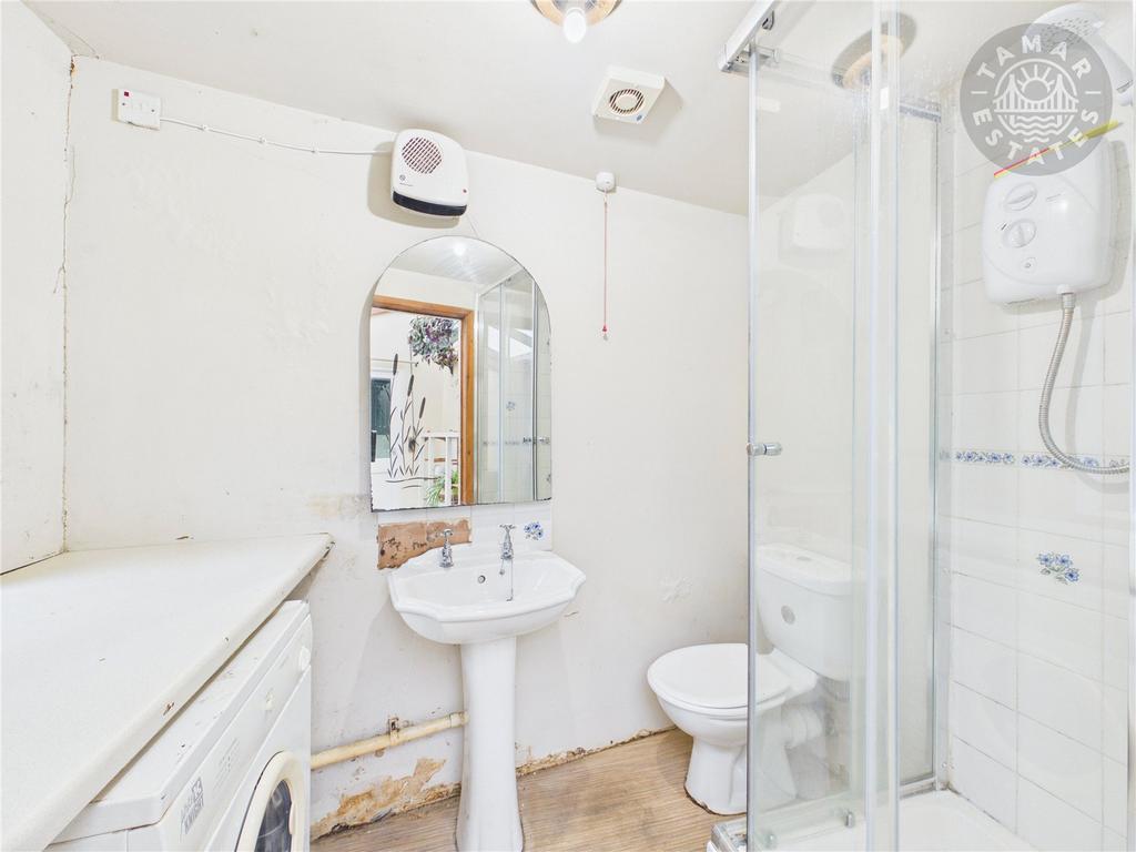 Shower Room/Utility