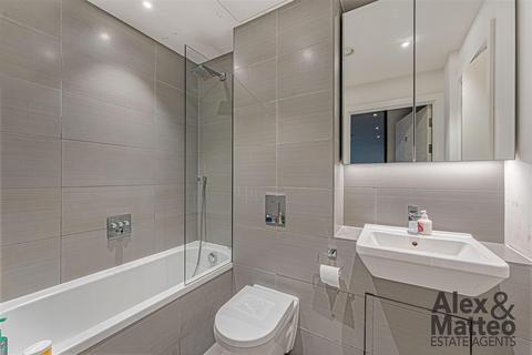 1 bedroom flat to rent, Tower Bridge, London, E1