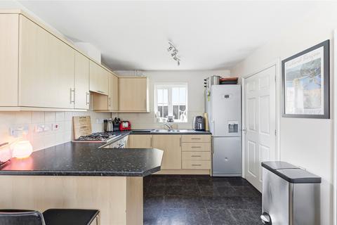 3 bedroom detached house for sale, Parish Close, Bedford, Bedfordshire, MK41