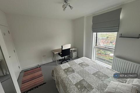 2 bedroom flat to rent, Wallace House, Harrow, HA1
