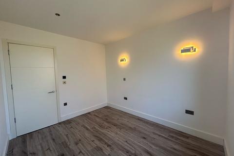 2 bedroom apartment to rent, Leat House, Overbridge Square, Newbury
