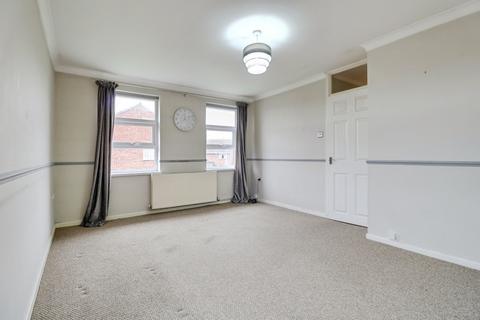 1 bedroom flat to rent, Hazelwood, Benfleet, SS7