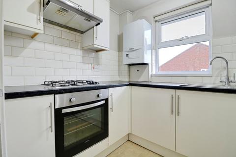 1 bedroom flat to rent, Hazelwood, Benfleet, SS7