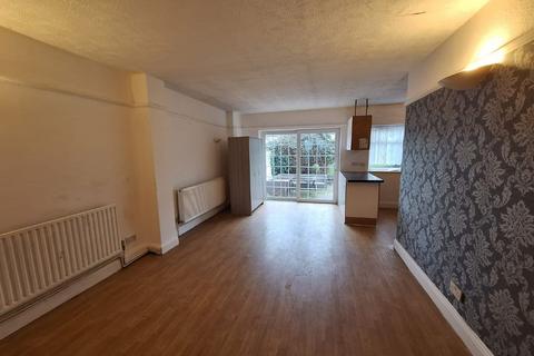3 bedroom semi-detached house to rent, Edgware  HA8
