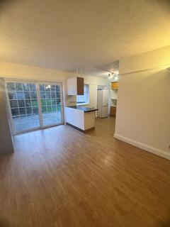 3 bedroom semi-detached house to rent, Edgware  HA8