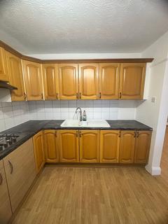 3 bedroom semi-detached house to rent, Edgware  HA8