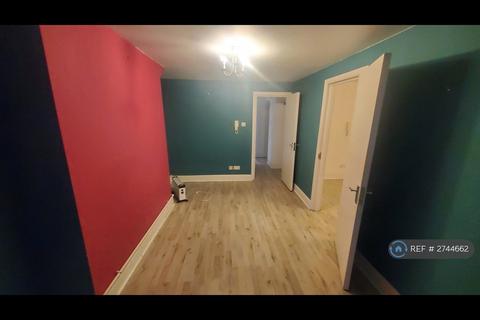1 bedroom flat to rent, Kingsland High St, London, E8
