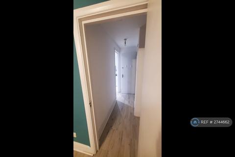 1 bedroom flat to rent, Kingsland High St, London, E8