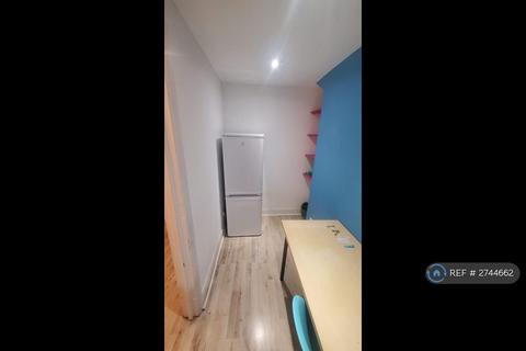 1 bedroom flat to rent, Kingsland High St, London, E8