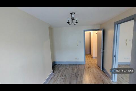 1 bedroom flat to rent, Kingsland High St, London, E8