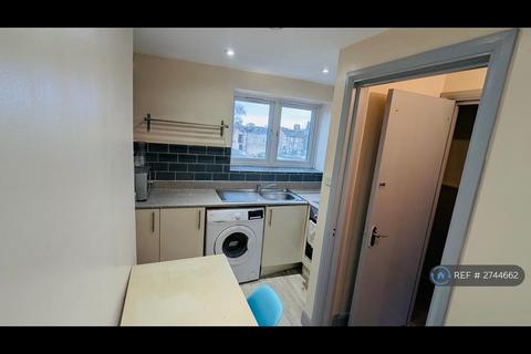 1 bedroom flat to rent, Kingsland High St, London, E8