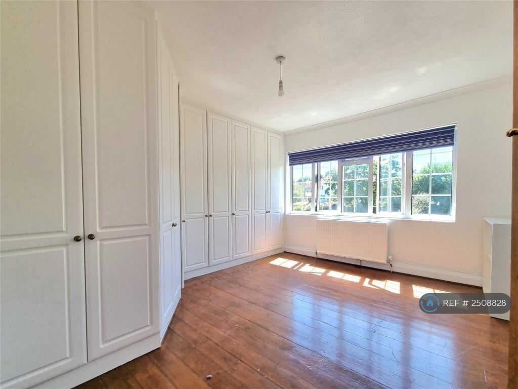 2nd Bedroom