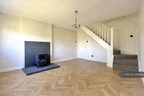 2 bedroom terraced house to rent, Handsworth Walk, Southport, PR8
