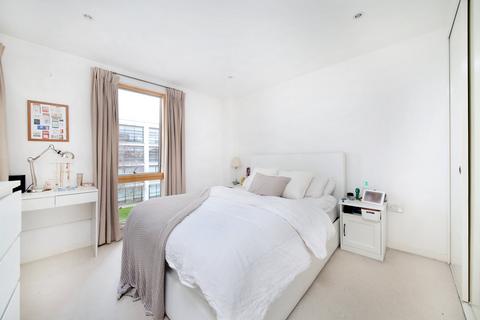 1 bedroom flat to rent, Wingate Square, London SW4