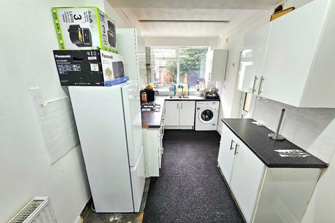 3 bedroom semi-detached house for sale, Milwain Drive, Heaton Chapel, Stockport, SK4