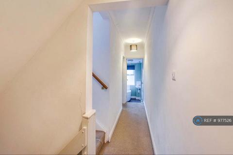 3 bedroom terraced house to rent, Avenue Road Extension, Leicester, LE2
