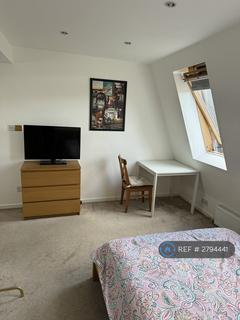 1 bedroom in a house share to rent, Oxford Gardens, London, W10