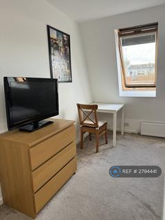 1 bedroom in a house share to rent, Oxford Gardens, London, W10