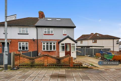5 bedroom semi-detached house to rent, Rainham Road North, Dagenham, RM10