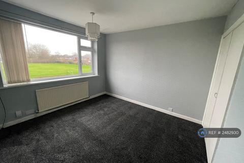 3 bedroom semi-detached house to rent, Eddisbury Road, Ellesmere Port, CH66